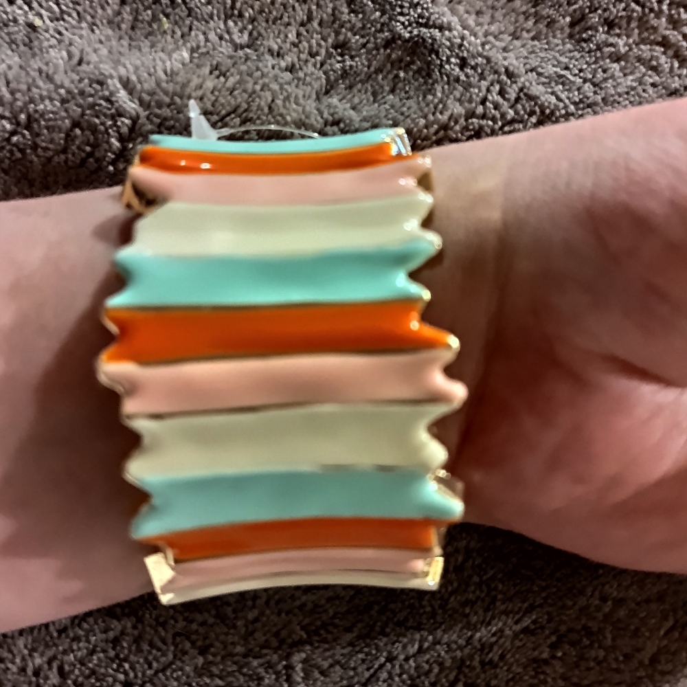 Free With Purchase New Bracelet